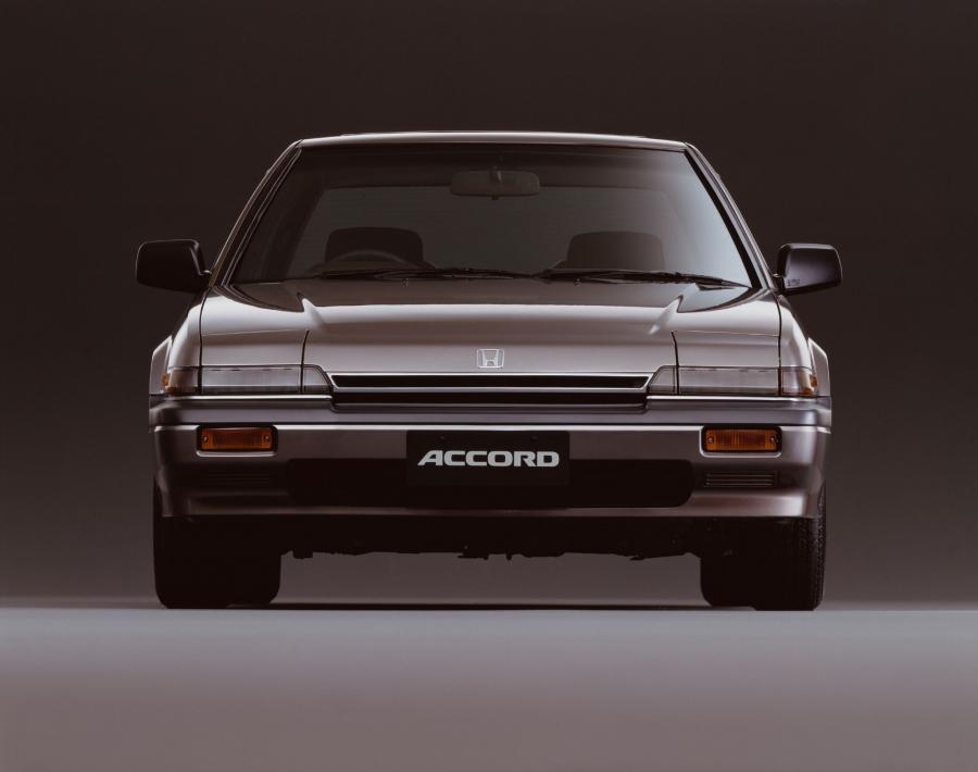  Honda Accord 2.0Si (CA3) 1985 года  (JP) (фото 3 из 4)